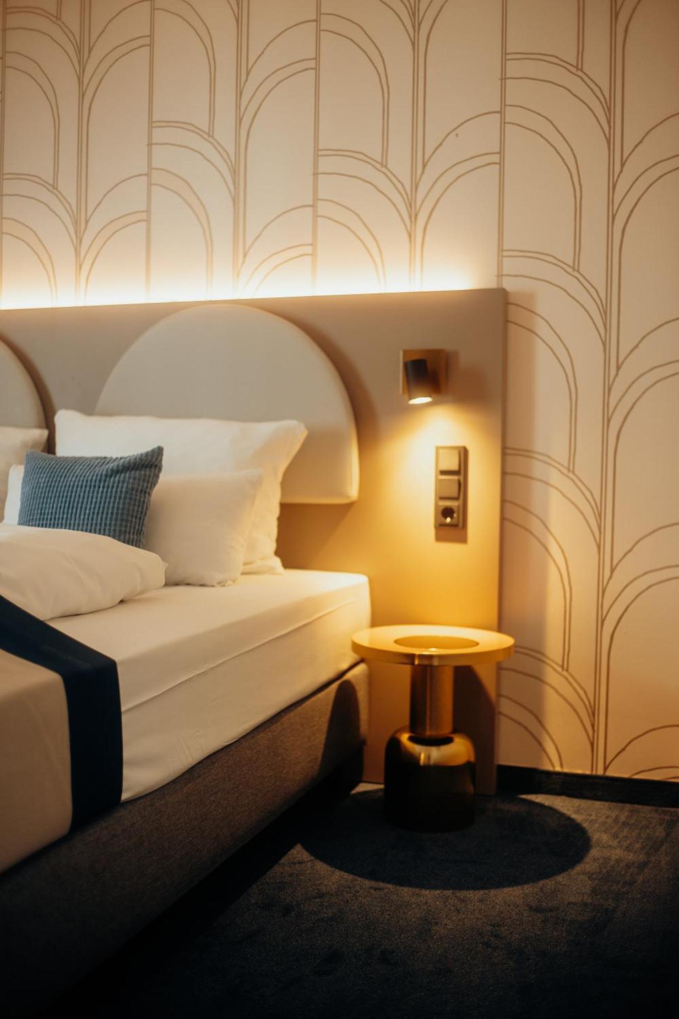 Guestified Liyana Hotel 3*